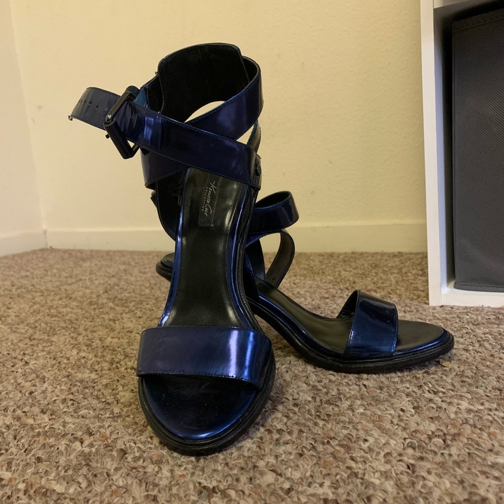 Kenneth Cole blue shiny heels